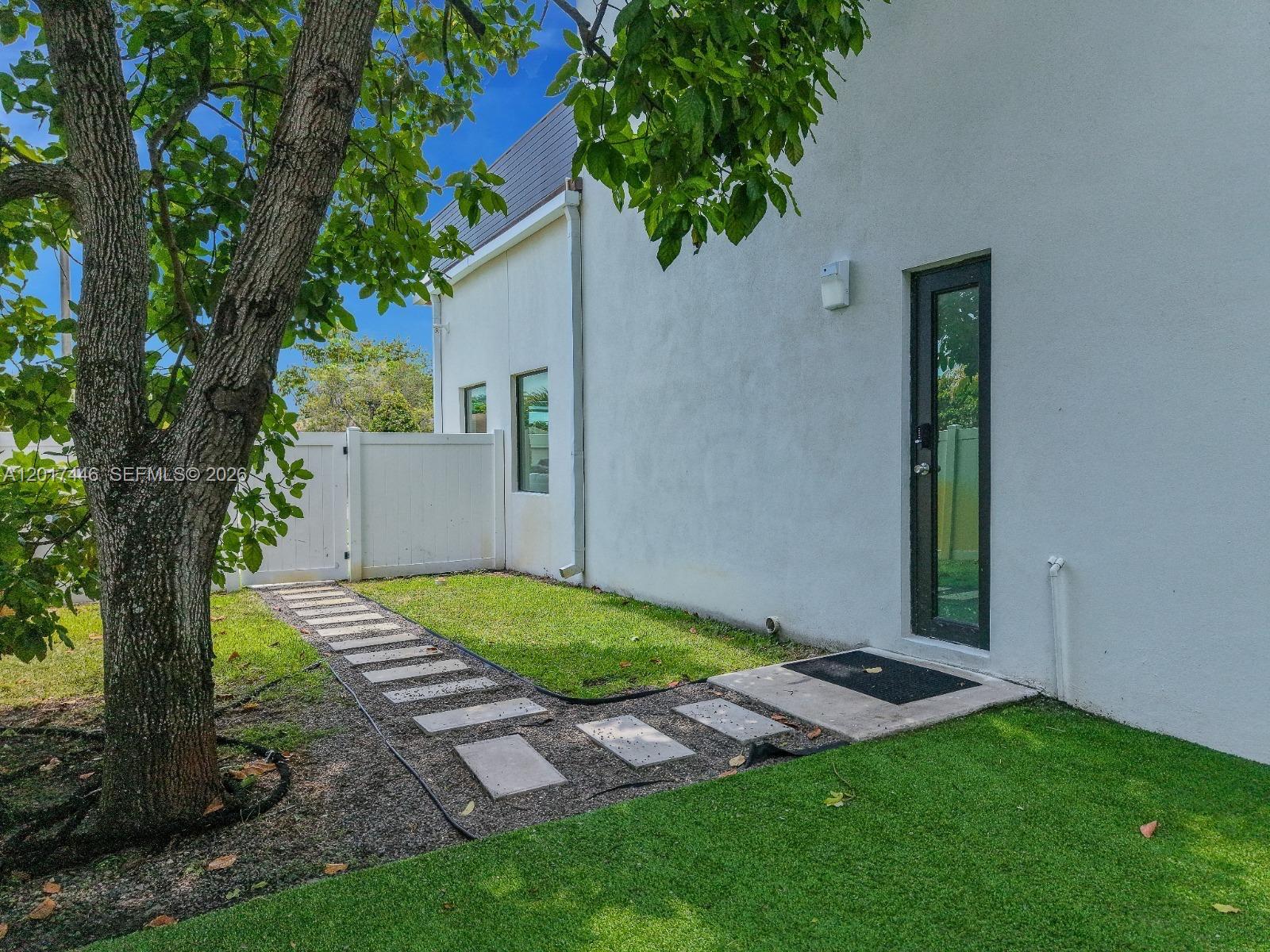 MANANA - Residential