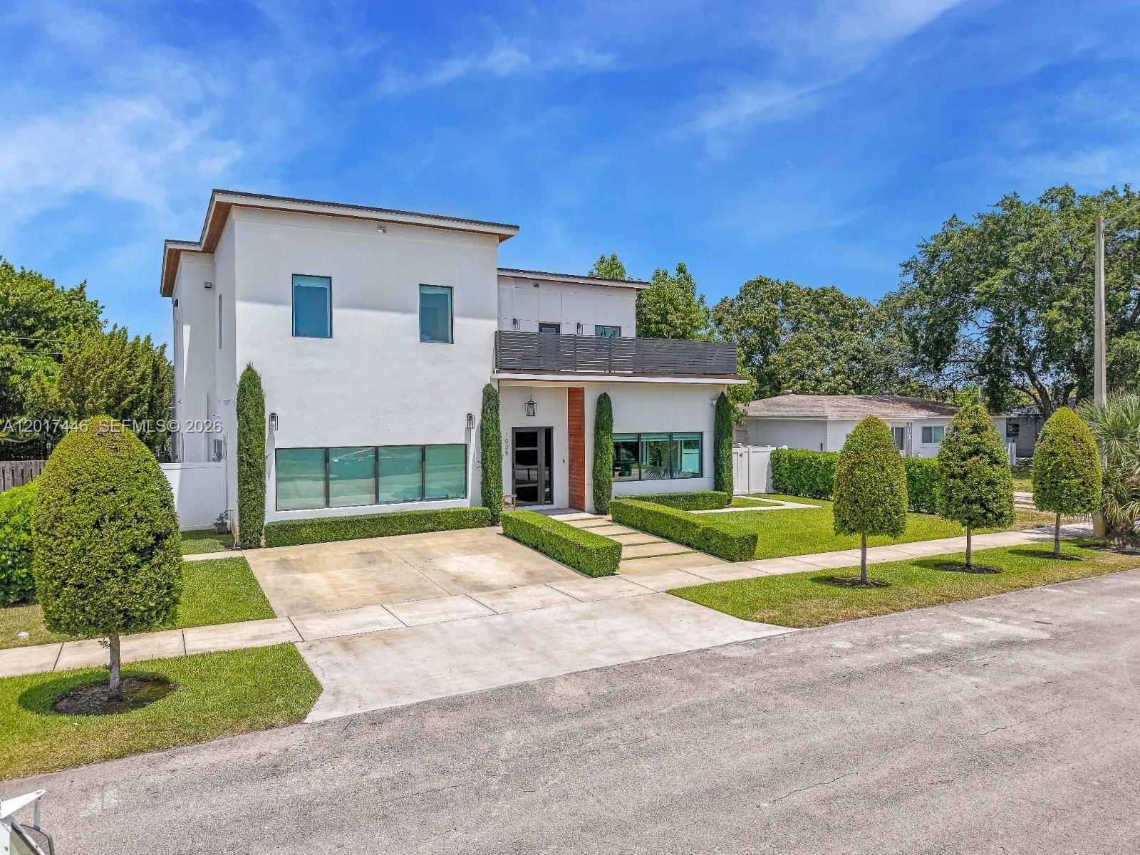 MANANA - Residential