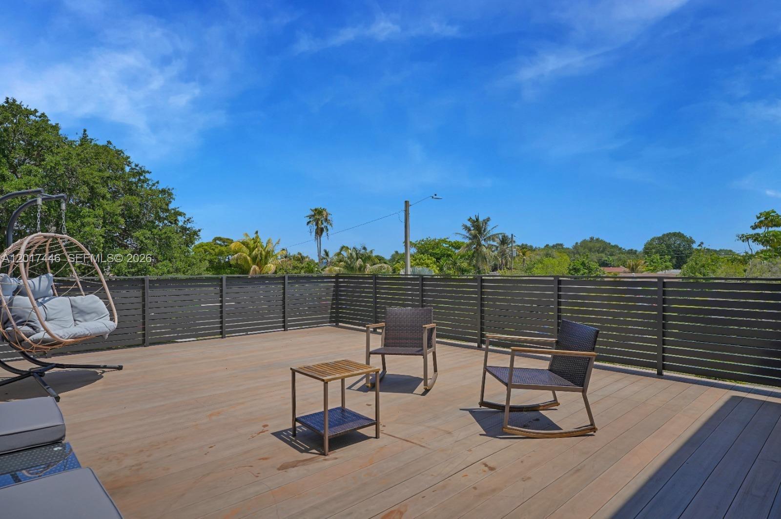 MANANA - Residential