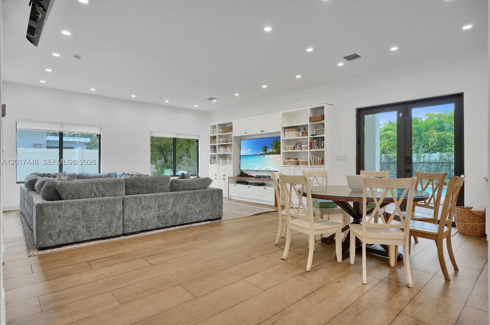 MANANA - Residential