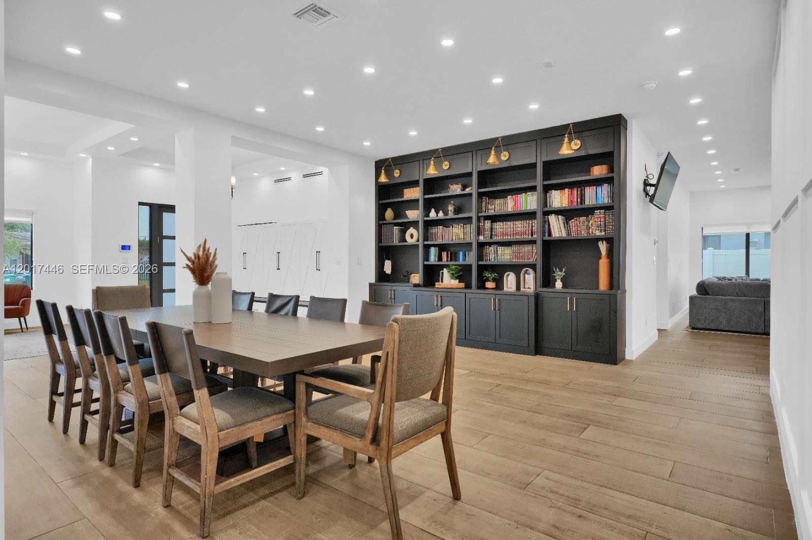 MANANA - Residential