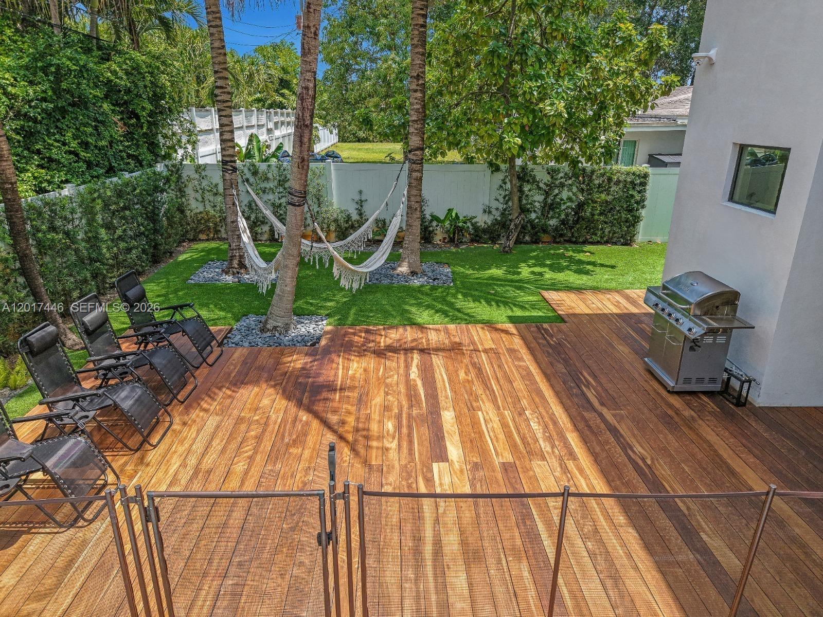 MANANA - Residential