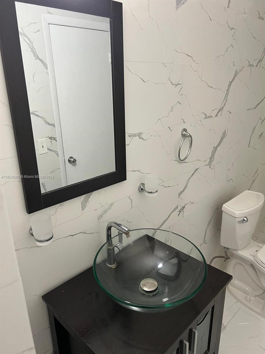 EL PARAISO AT HIALEAH CON - Residential Lease