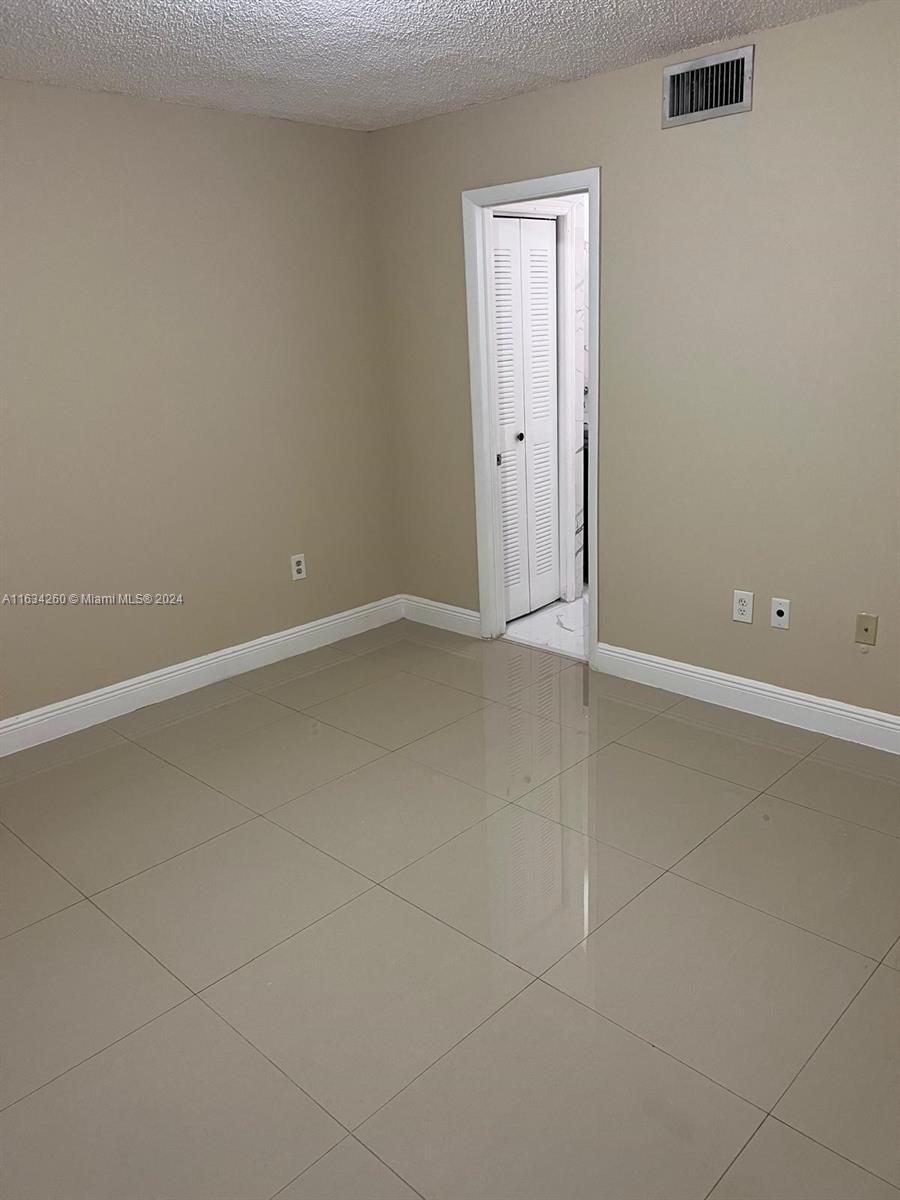 EL PARAISO AT HIALEAH CON - Residential Lease