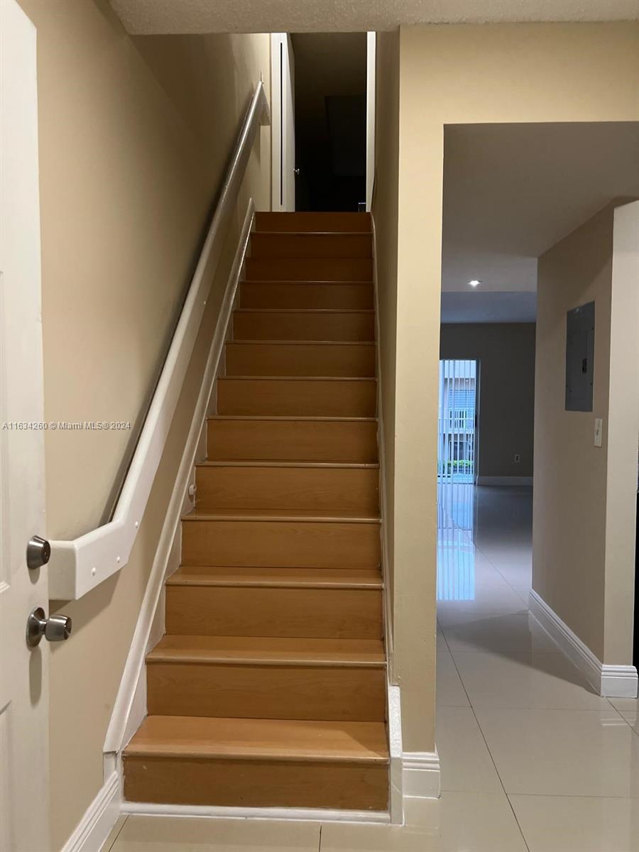 EL PARAISO AT HIALEAH CON - Residential Lease