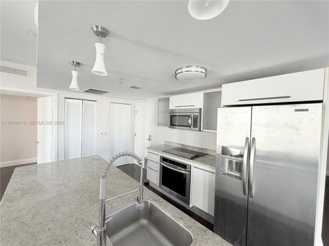 185 SW 7th St 2011 Miami FL 33130