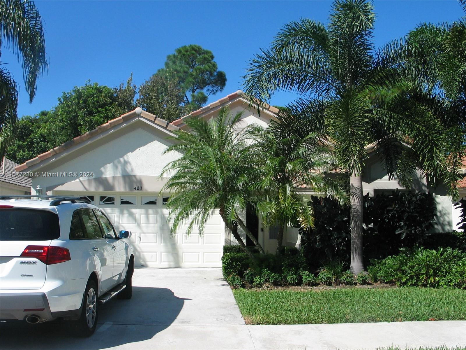 Rental Property at 423 Woodview Cir, Palm Beach Gardens, Palm Beach County, Florida - Bedrooms: 3 
Bathrooms: 2  - $3,600 MO.