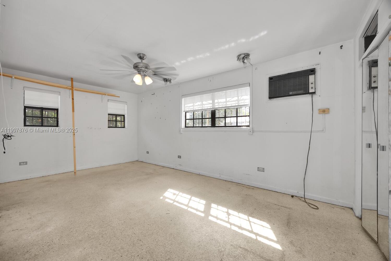 CORAL PK EST SEC 6 - Residential