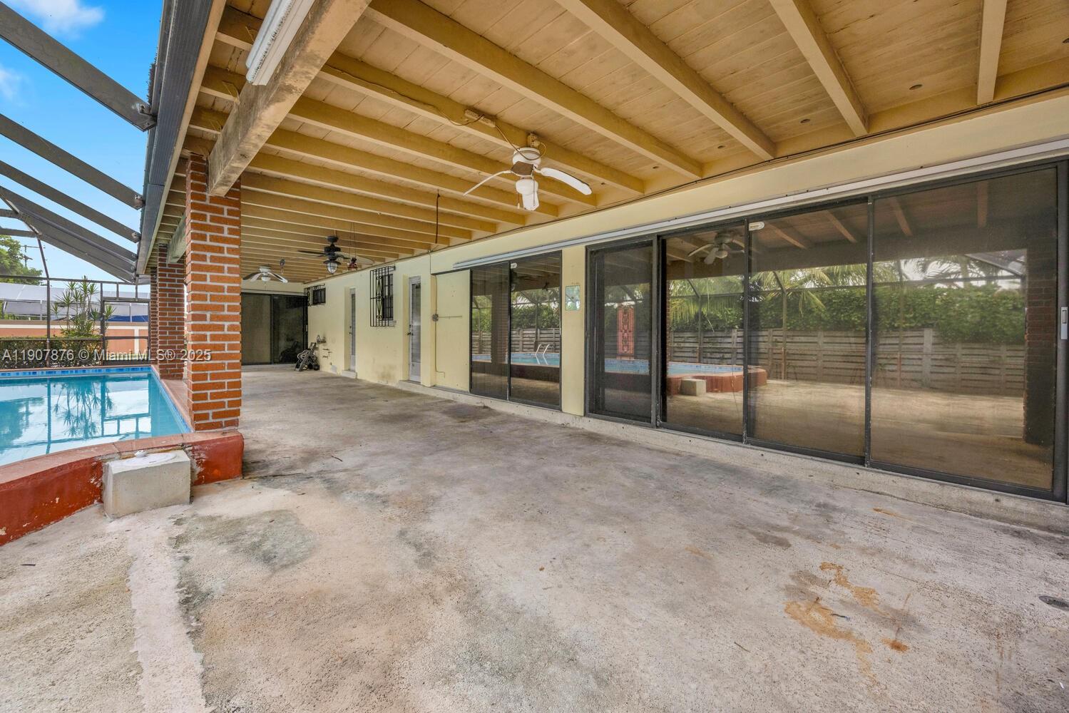 CORAL PK EST SEC 6 - Residential