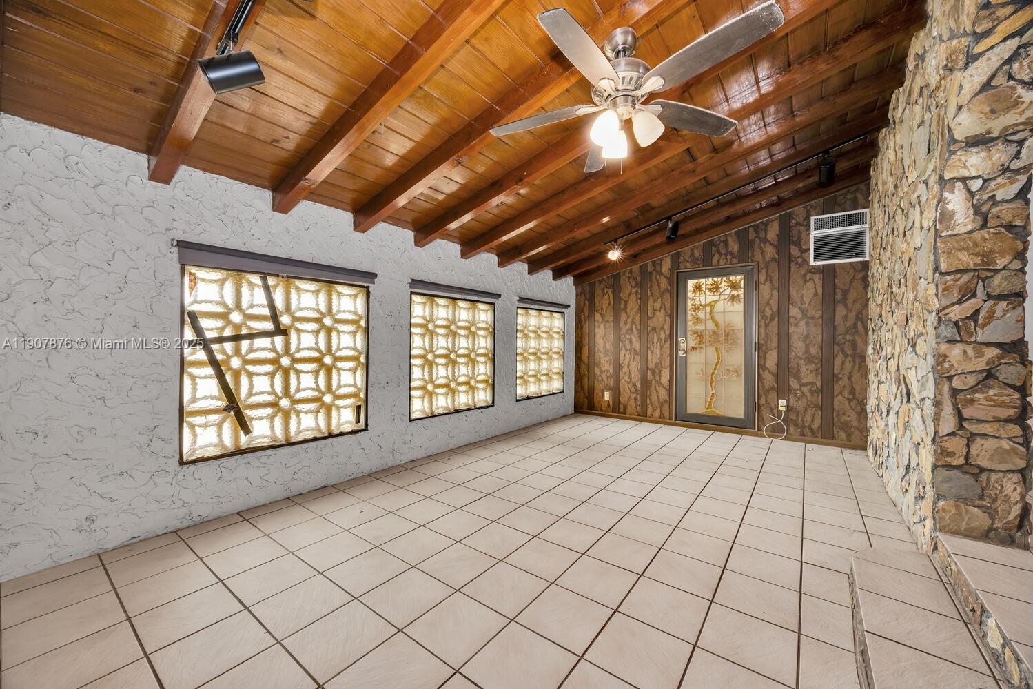 CORAL PK EST SEC 6 - Residential