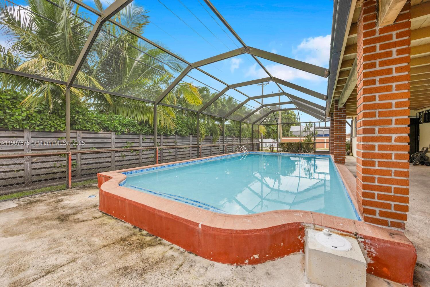 CORAL PK EST SEC 6 - Residential