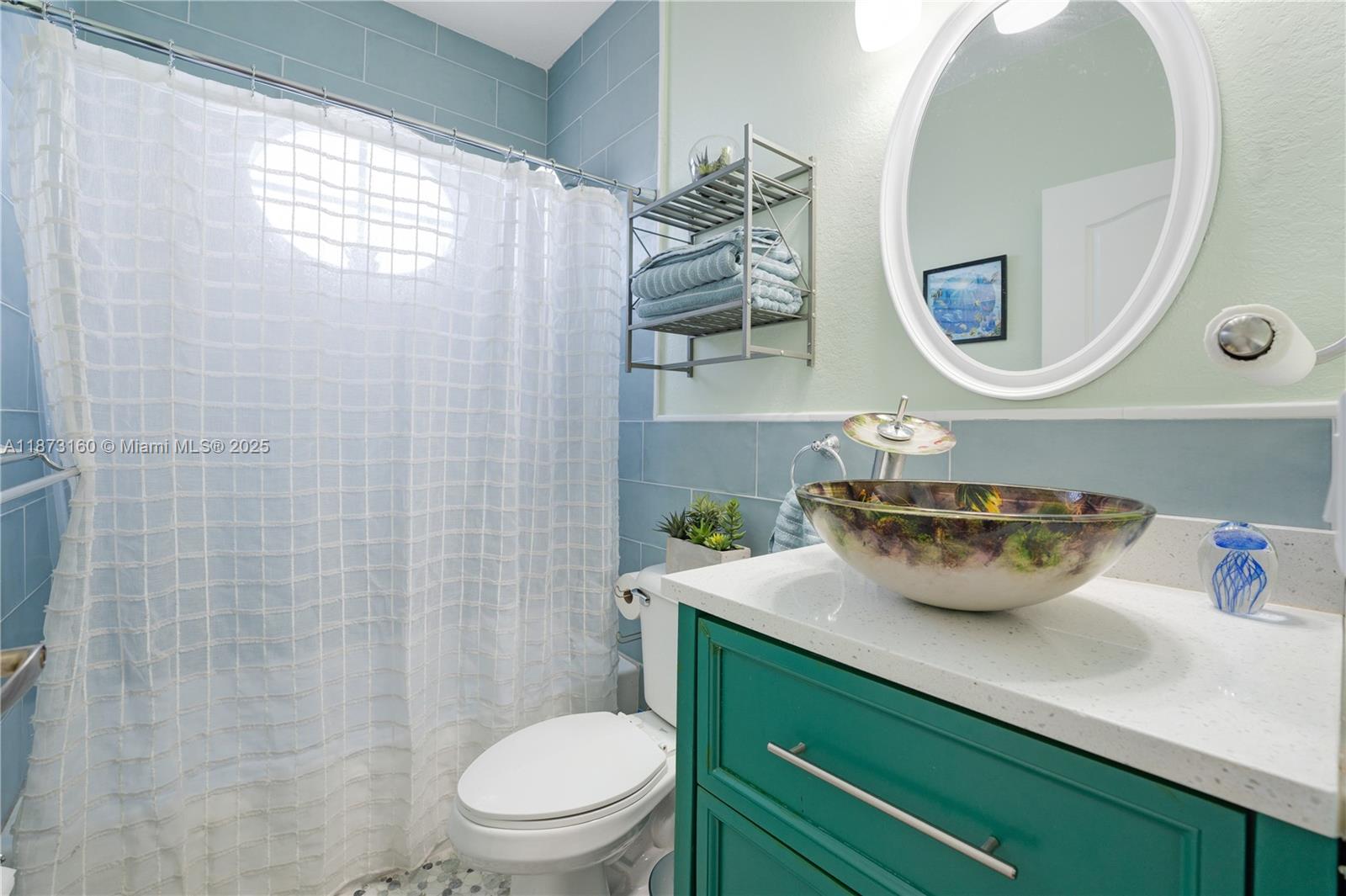 DORAL ISLES NORTH SEC ONE - Residential