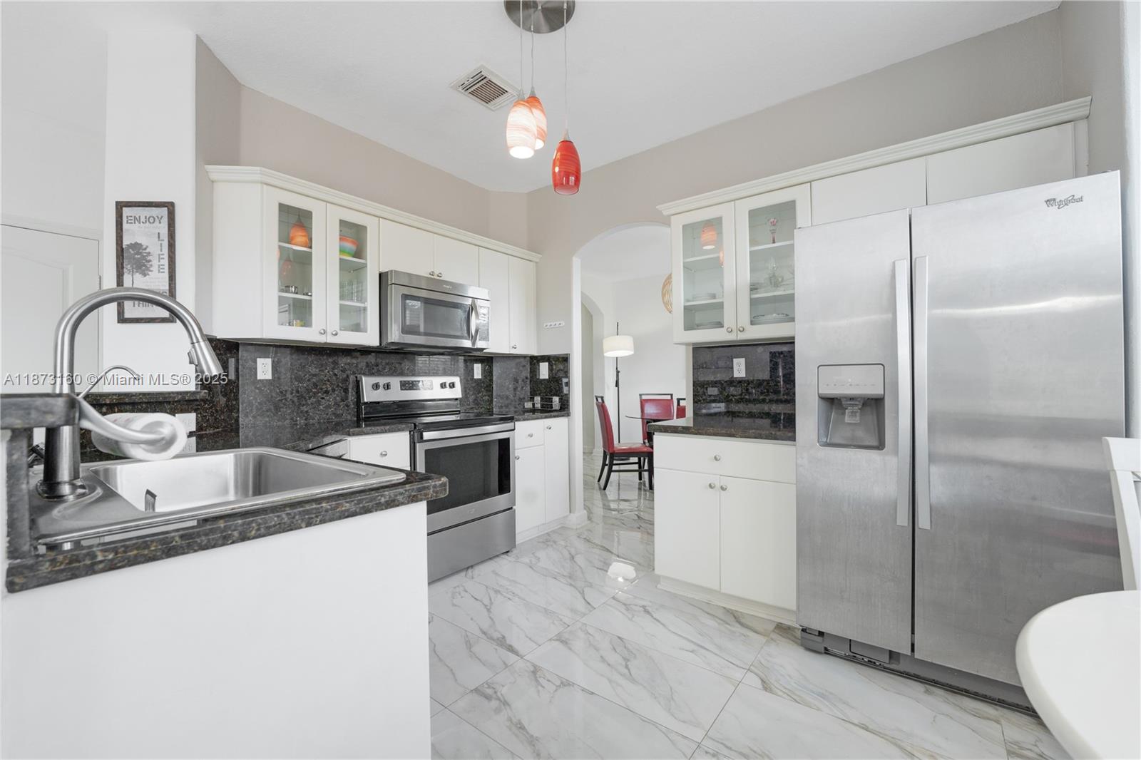 DORAL ISLES NORTH SEC ONE - Residential