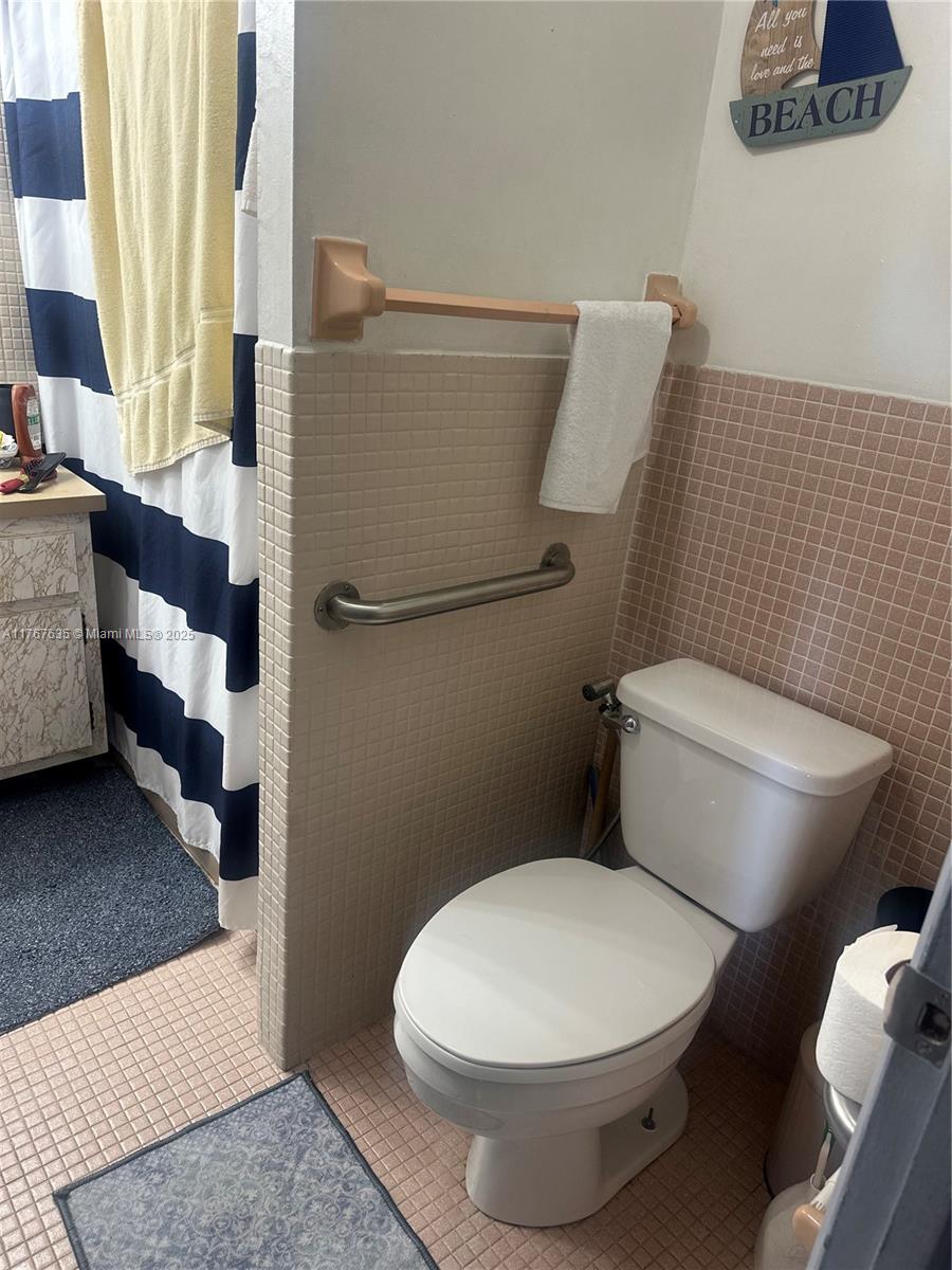 FOUNTAINVIEW CONDO NO 3 - Residential