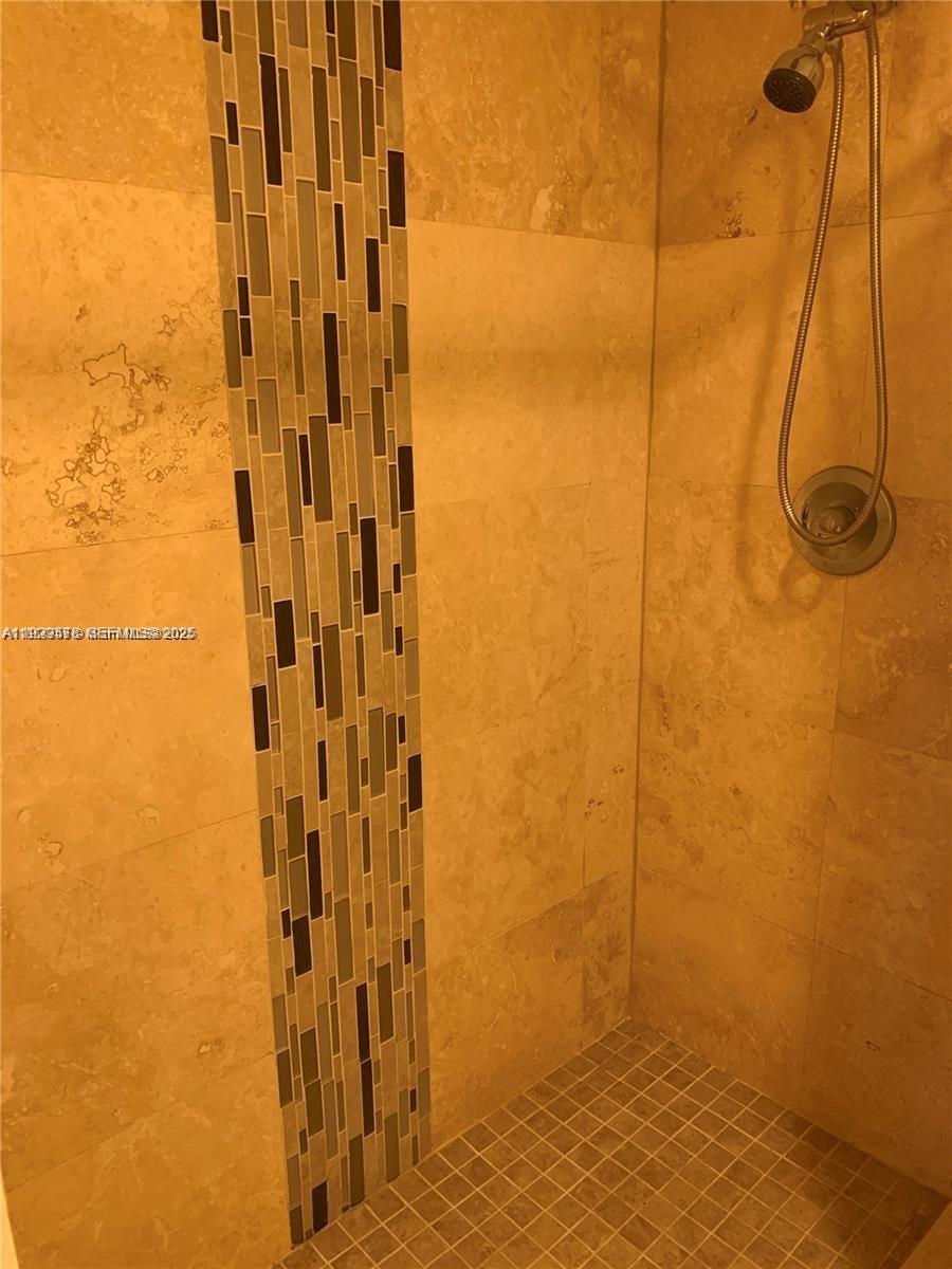 WELLEBY TOWNHOME 1 CONDO - Residential Lease