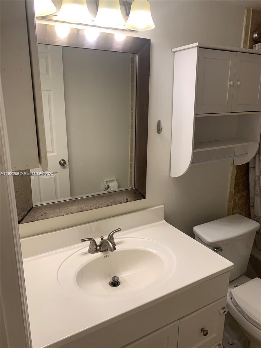 WELLEBY TOWNHOME 1 CONDO - Residential Lease