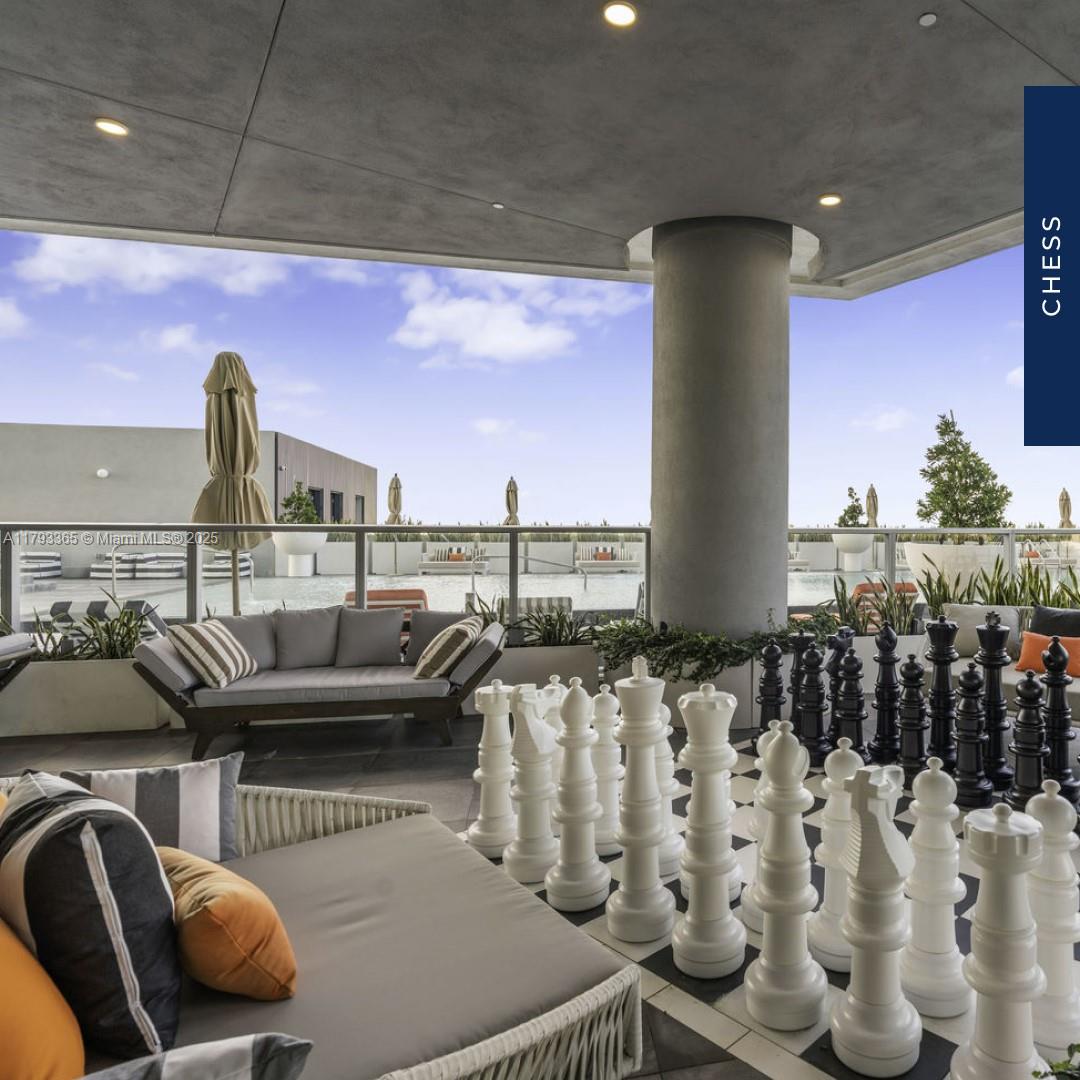 METROPICA NORTH TOWER ONE - Residential