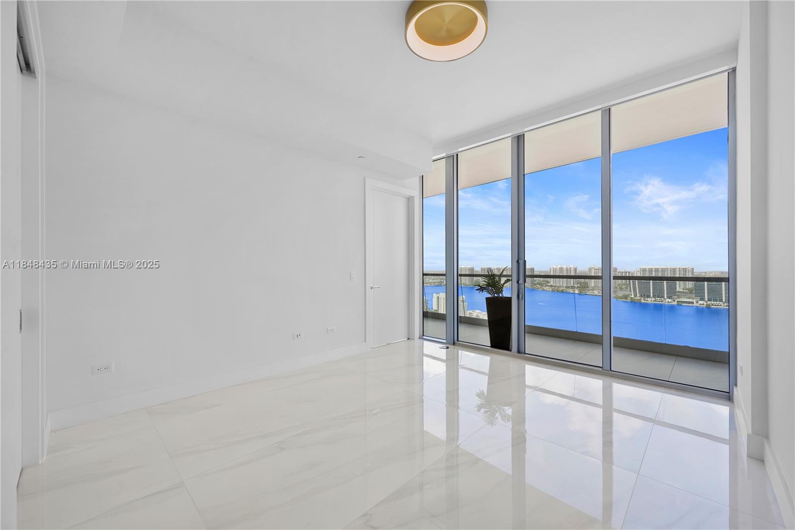 NORTH BISCAYNE BEACH AMEN - Residential