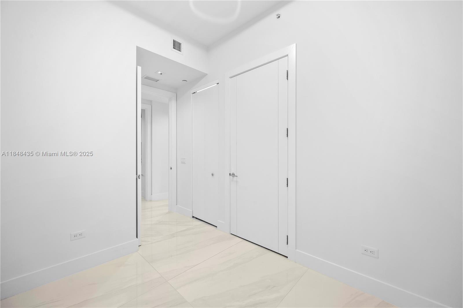 NORTH BISCAYNE BEACH AMEN - Residential