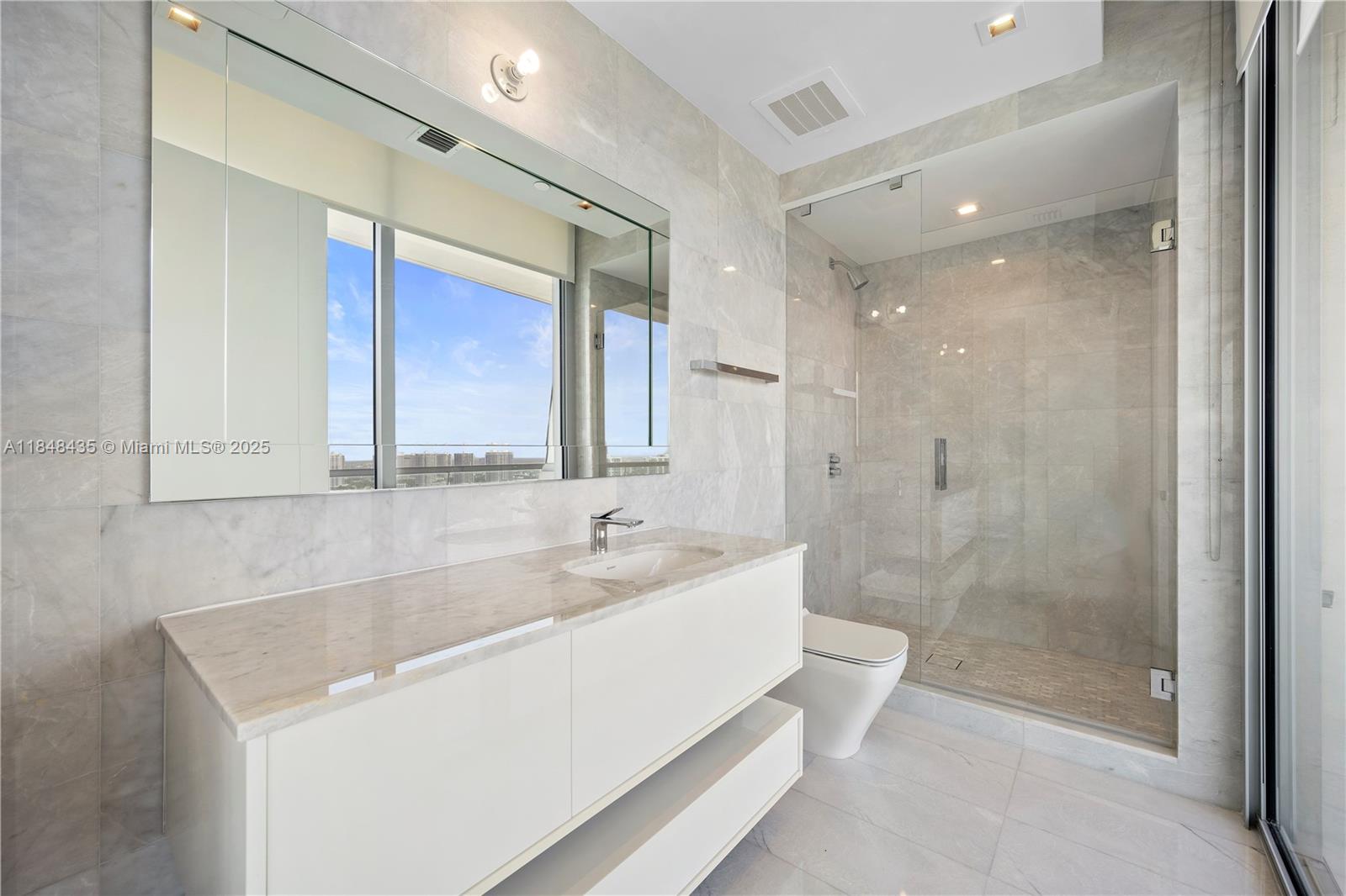 NORTH BISCAYNE BEACH AMEN - Residential