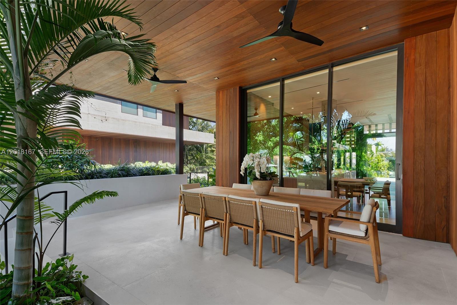 SUNSET ISLANDS-ISLAND NO 3 - Residential