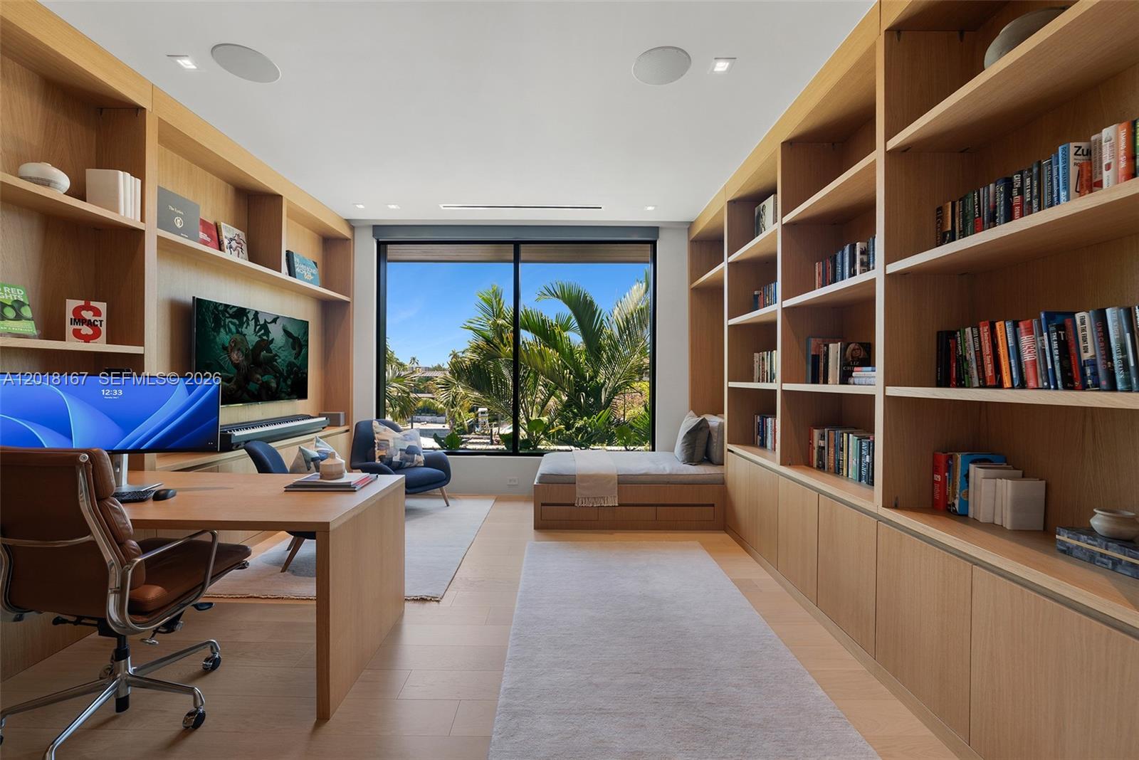 SUNSET ISLANDS-ISLAND NO 3 - Residential