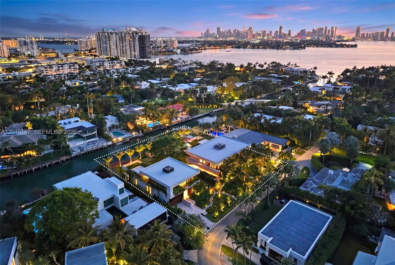 SUNSET ISLANDS-ISLAND NO 3 - Residential