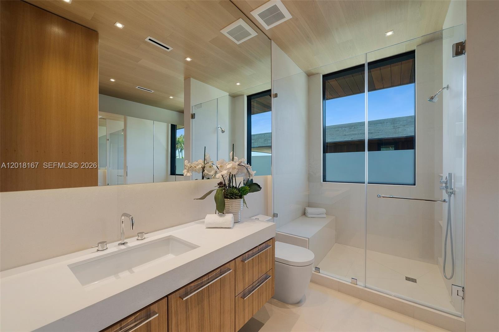 SUNSET ISLANDS-ISLAND NO 3 - Residential