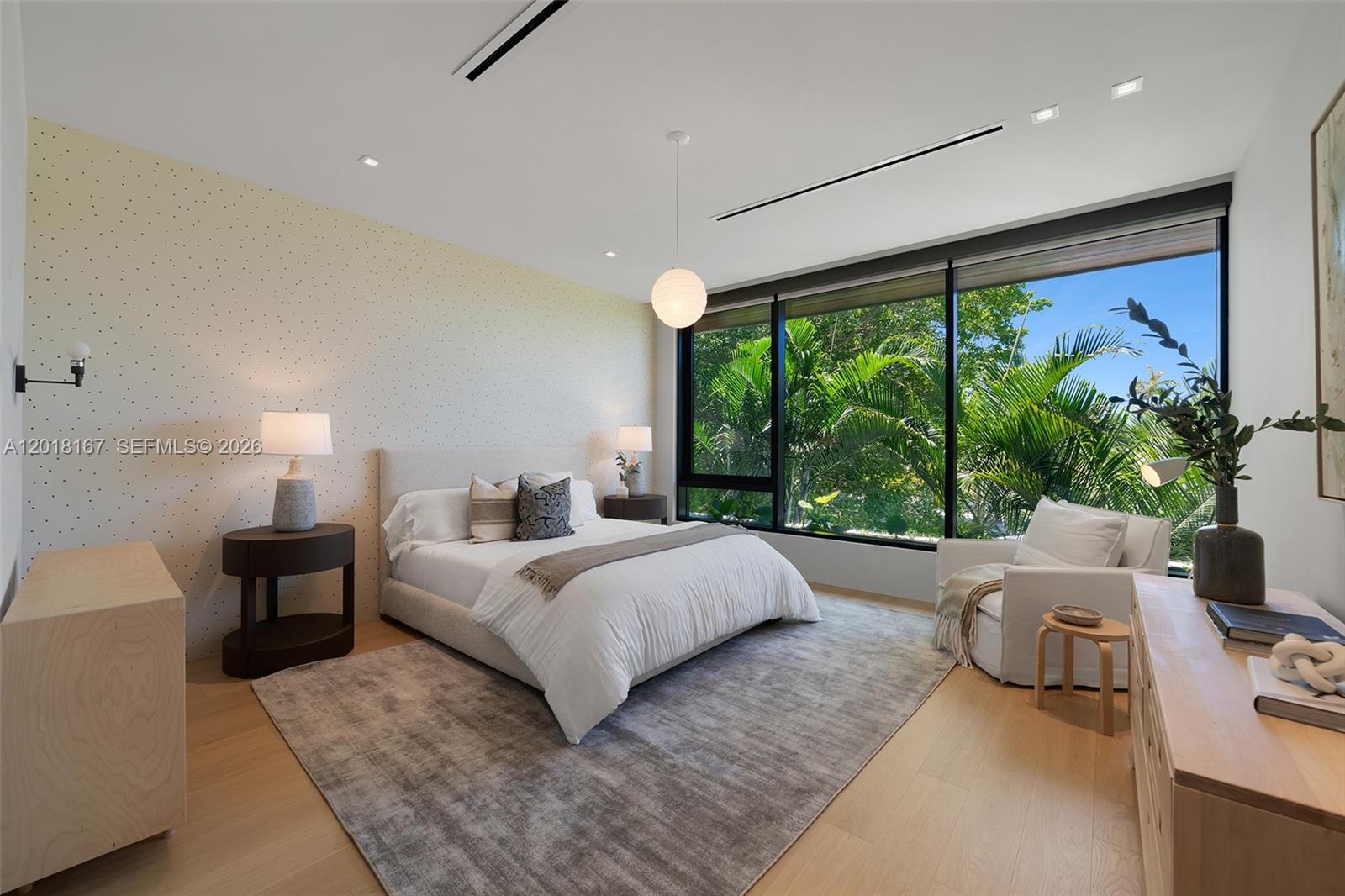 SUNSET ISLANDS-ISLAND NO 3 - Residential