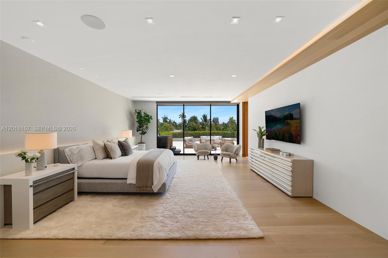 SUNSET ISLANDS-ISLAND NO 3 - Residential