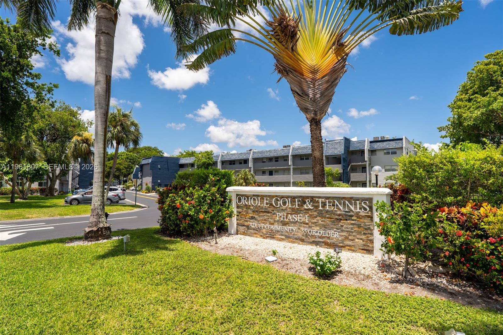 ORIOLE GOLF & TENNIS CLUB - Residential