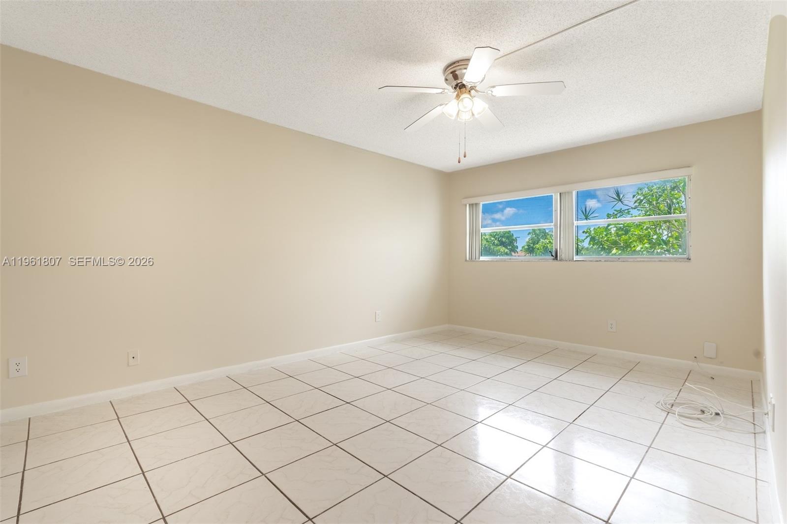 ORIOLE GOLF & TENNIS CLUB - Residential