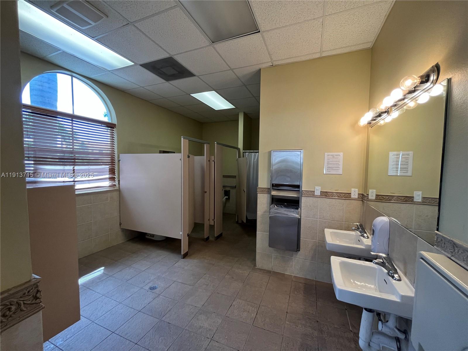 LAS TERRAZAS AT VIZCAYA - Residential Lease