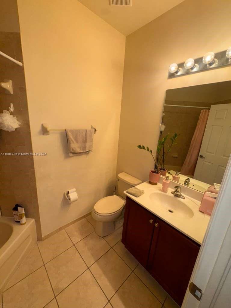 ST MORITZ AT DORAL CONDO - Residential Lease