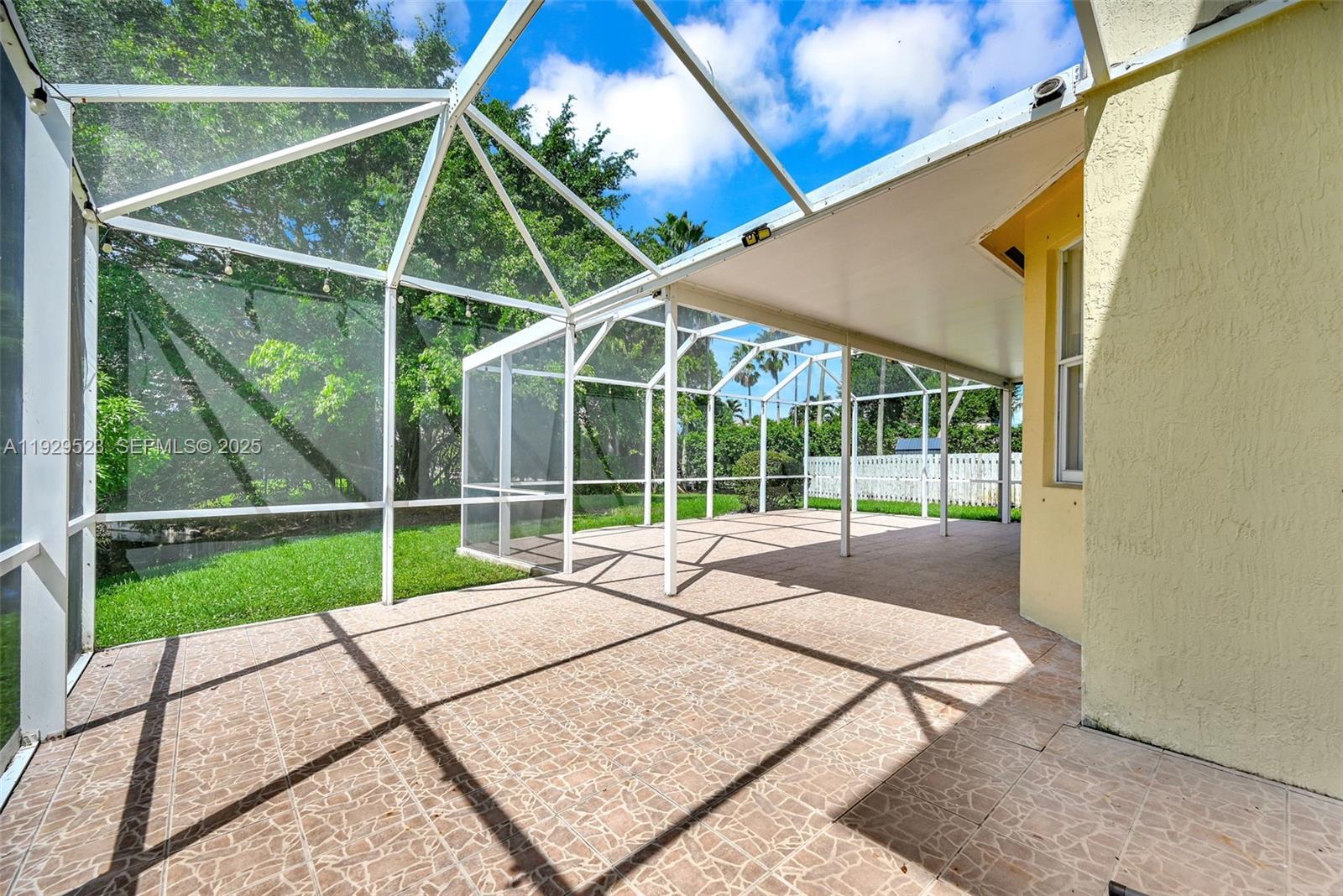 POD 6 AT MONARCH LAKES - Residential Lease