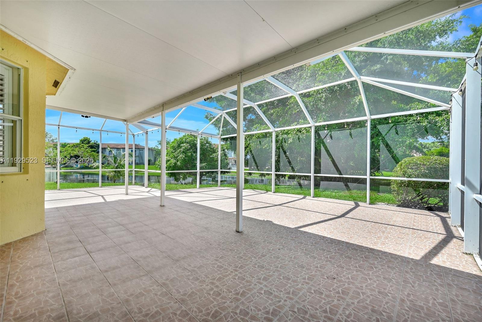 POD 6 AT MONARCH LAKES - Residential Lease