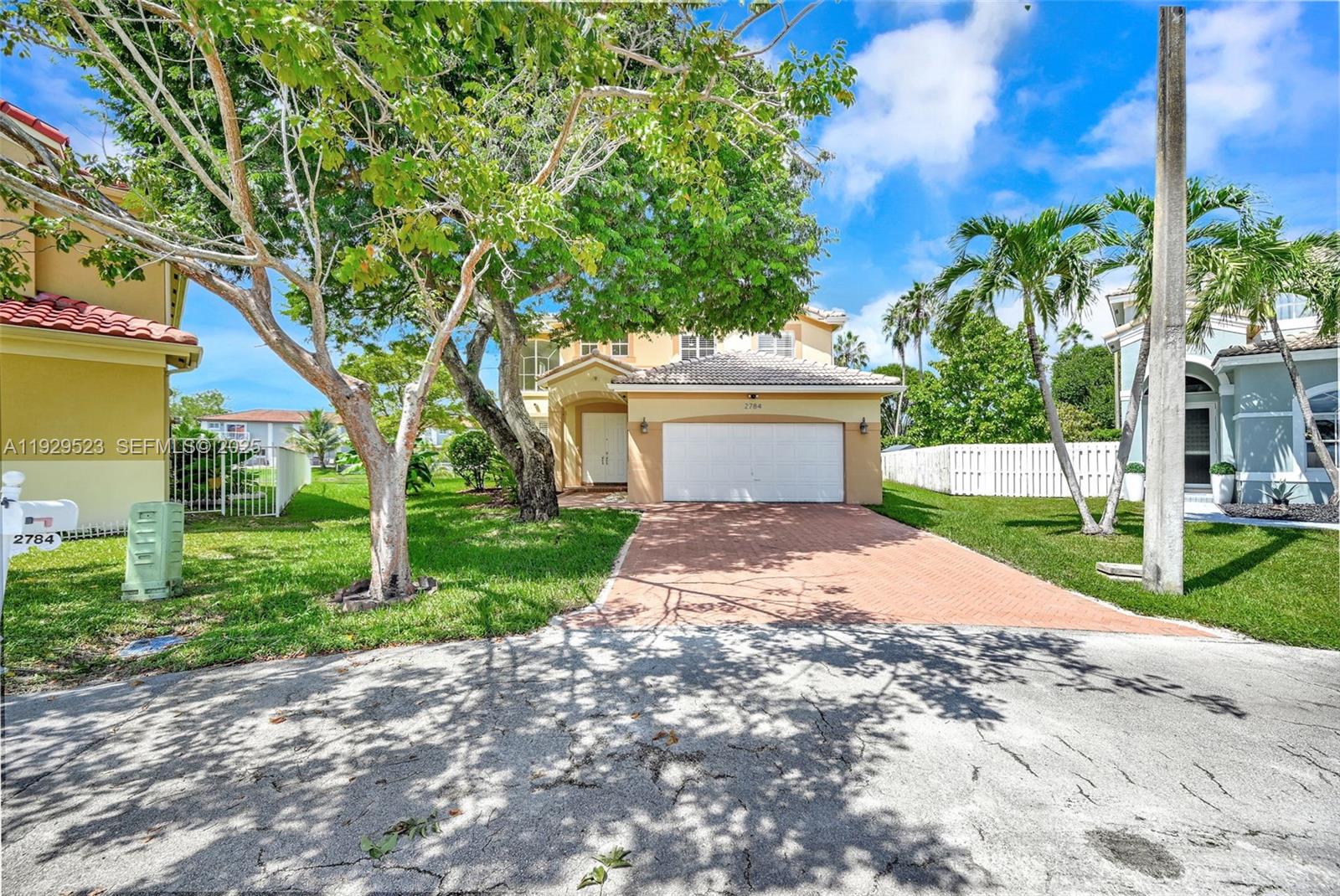 POD 6 AT MONARCH LAKES - Residential Lease