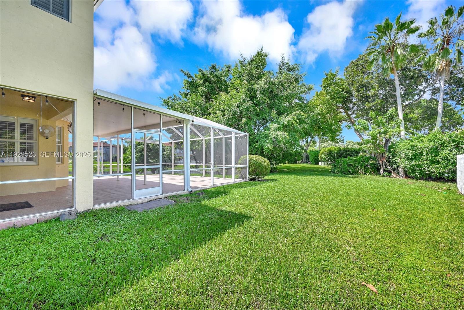 POD 6 AT MONARCH LAKES - Residential Lease