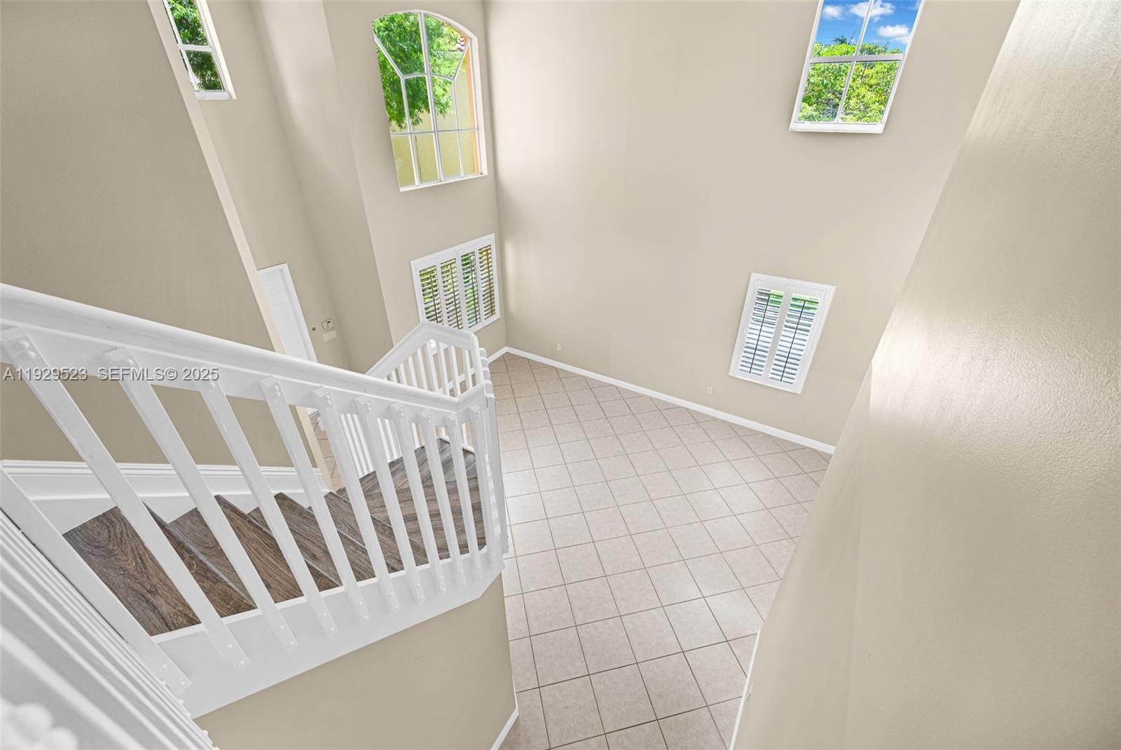 POD 6 AT MONARCH LAKES - Residential Lease