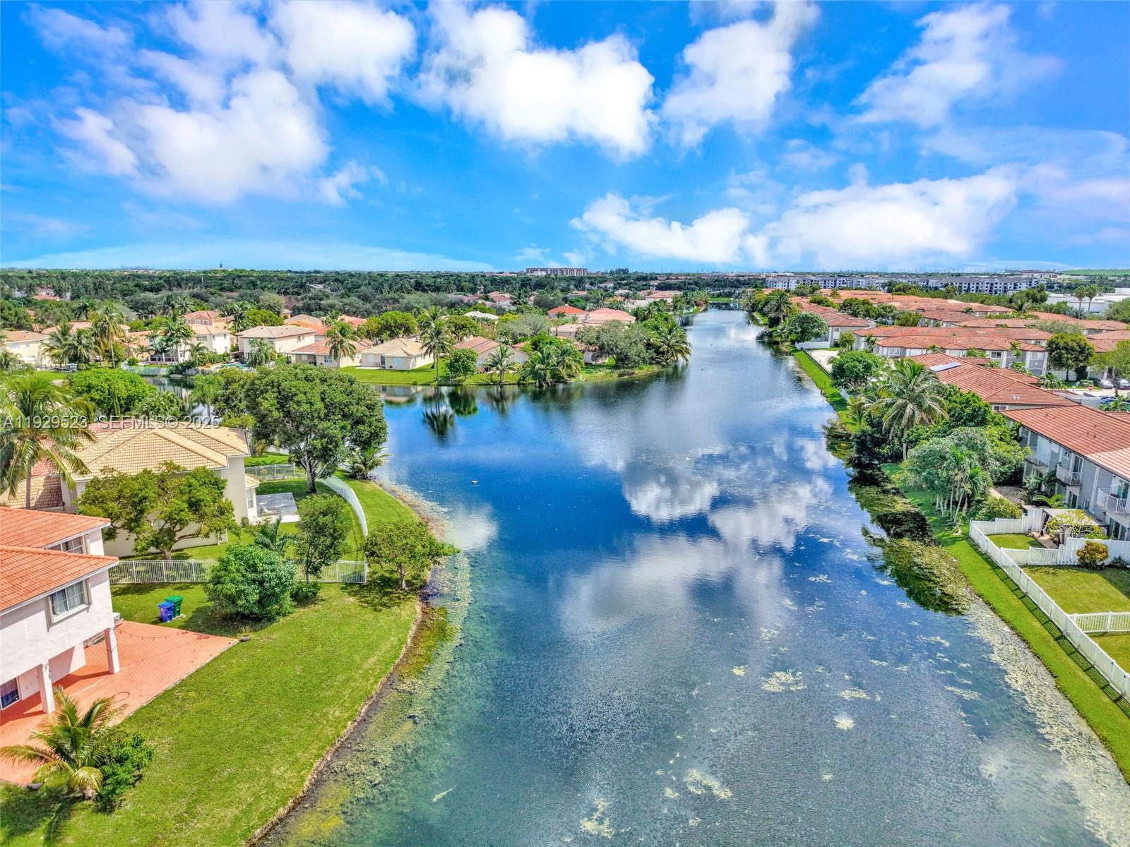 POD 6 AT MONARCH LAKES - Residential Lease