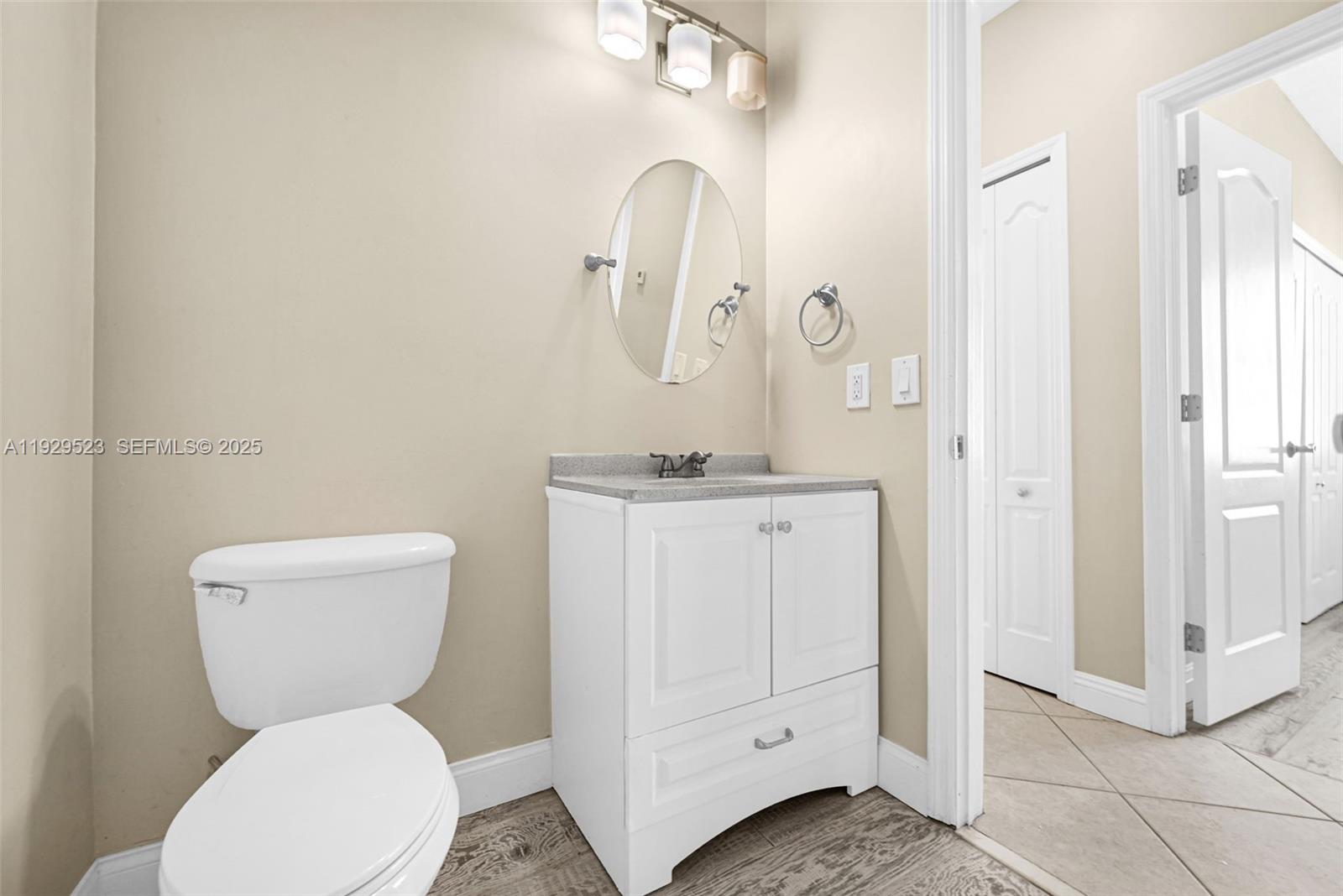 POD 6 AT MONARCH LAKES - Residential Lease