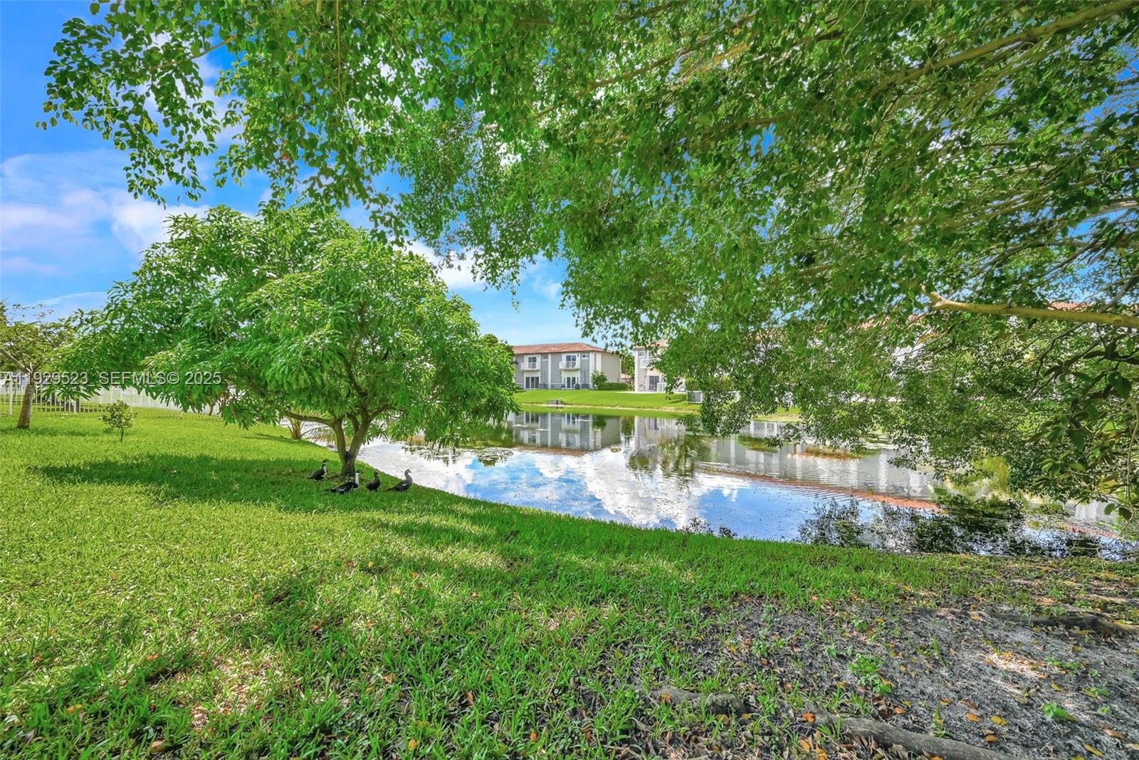 POD 6 AT MONARCH LAKES - Residential Lease