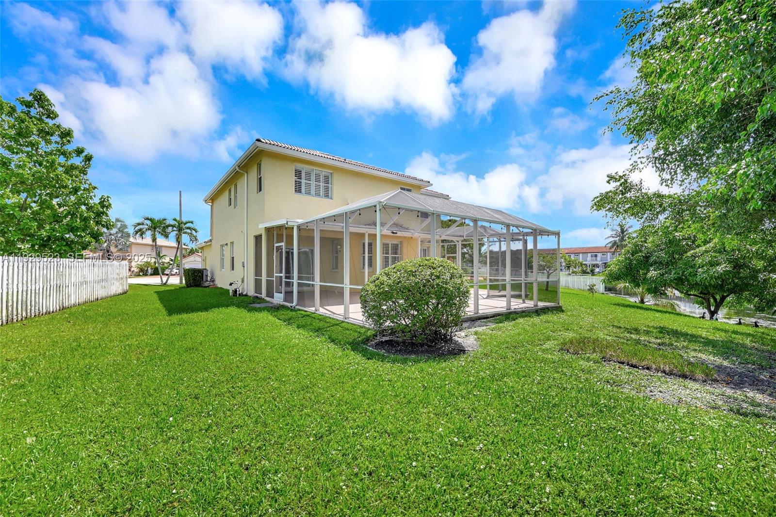 POD 6 AT MONARCH LAKES - Residential Lease