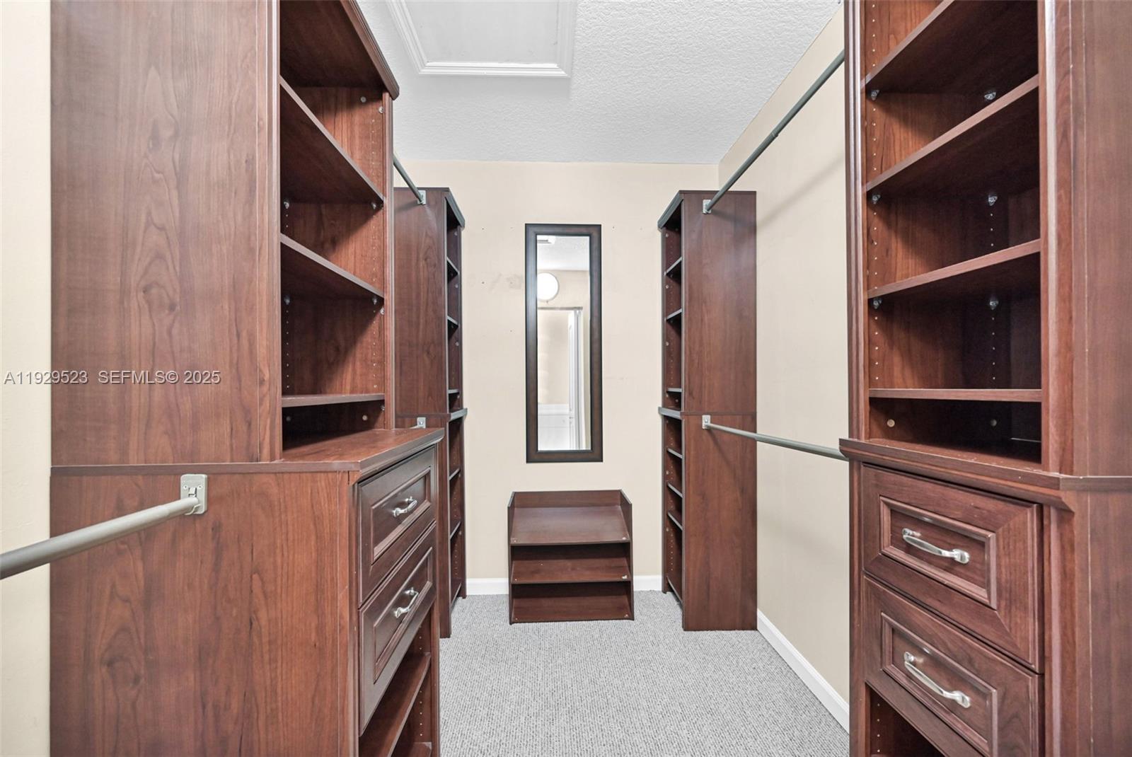 POD 6 AT MONARCH LAKES - Residential Lease