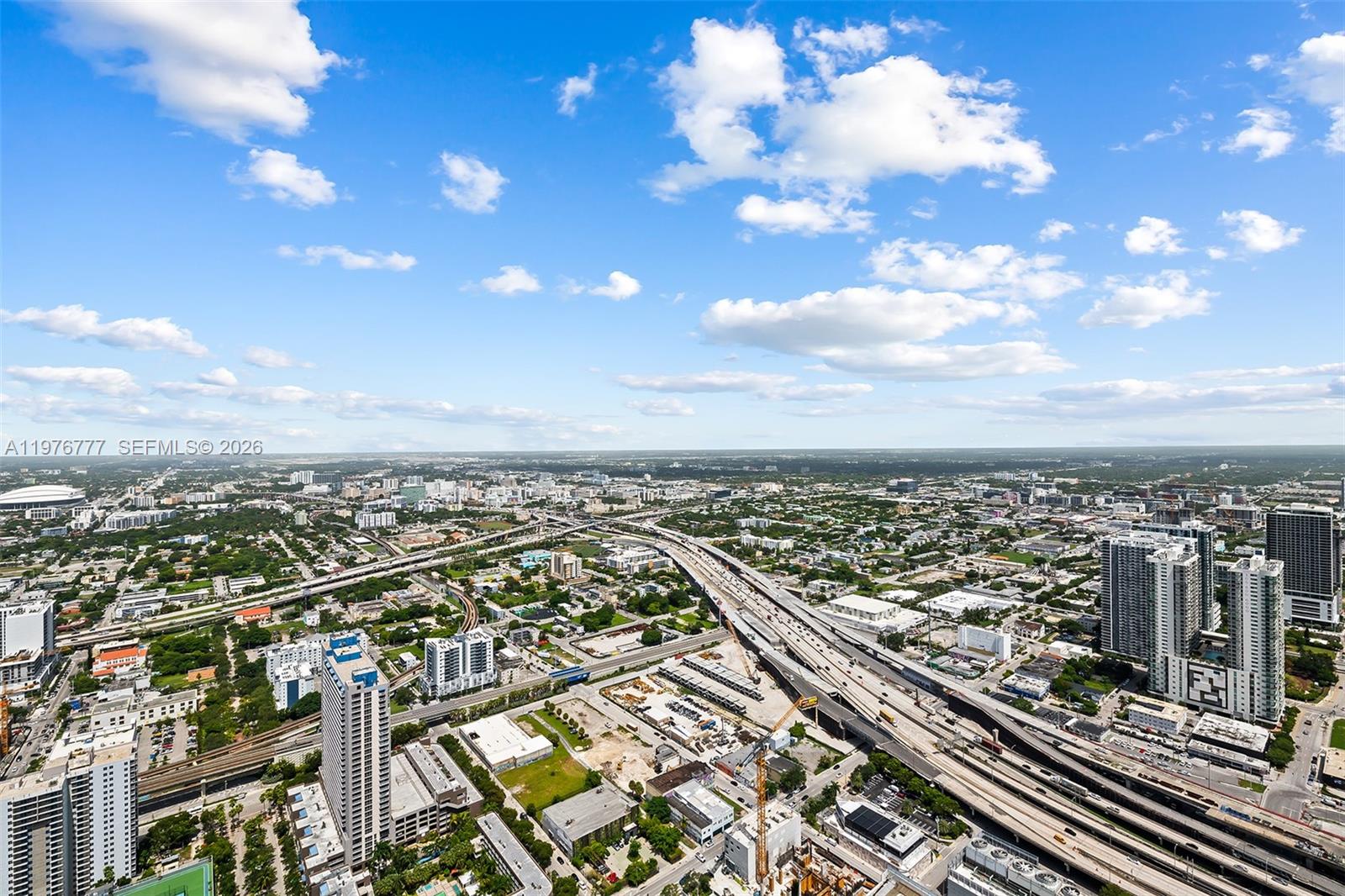 PARAMOUNT MIAMI WORLDCENT - Residential Lease