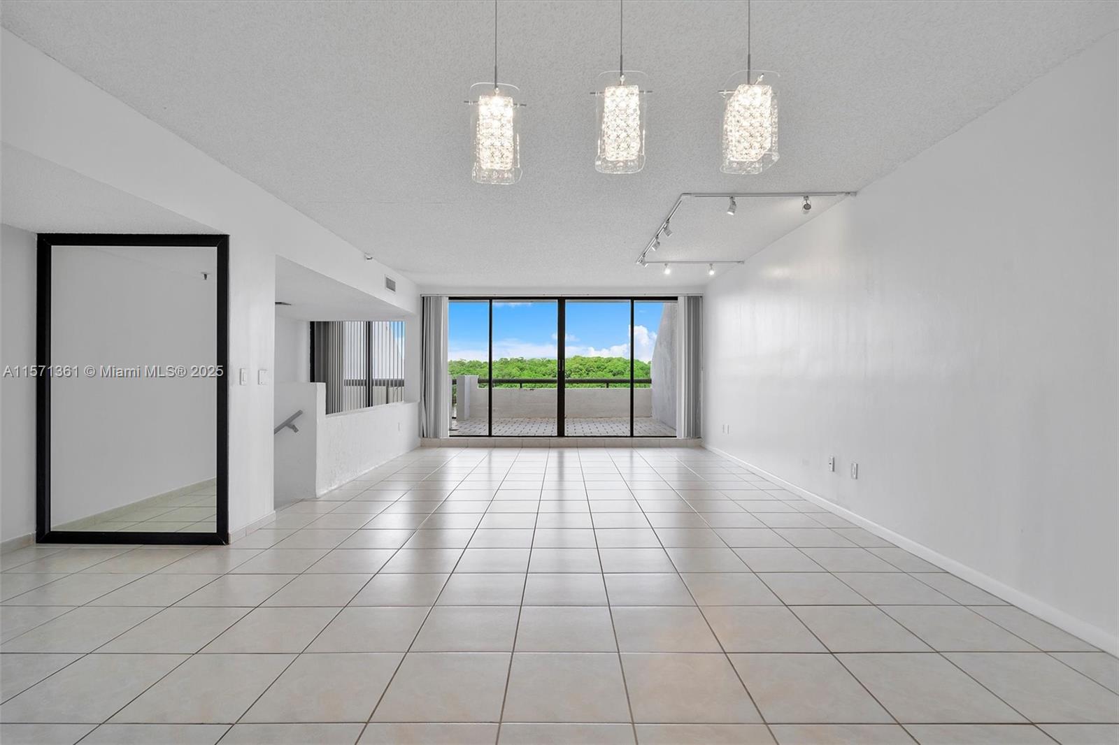 POINCIANA IS YT & RCQ CLU - Residential