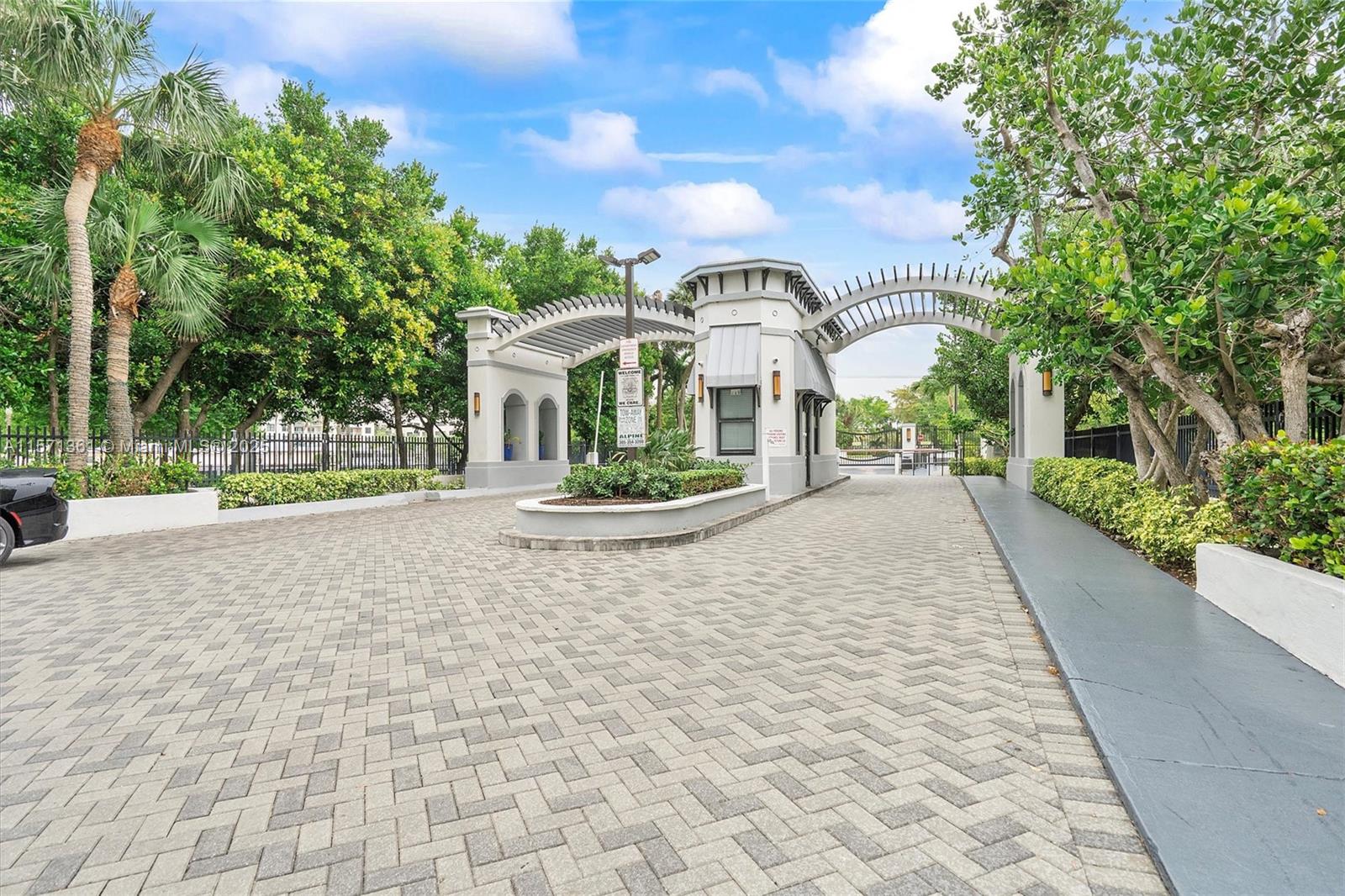 POINCIANA IS YT & RCQ CLU - Residential