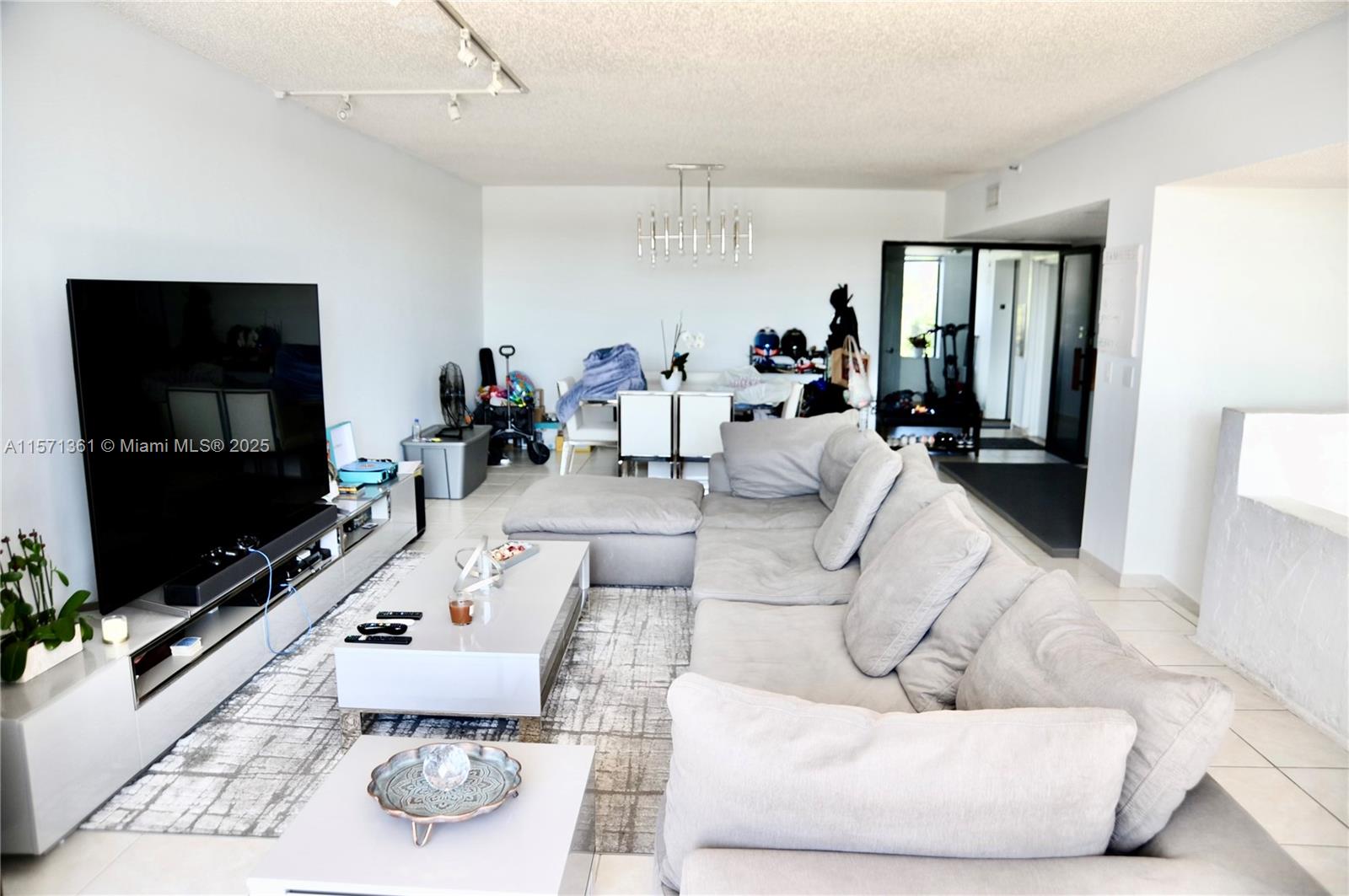 POINCIANA IS YT & RCQ CLU - Residential