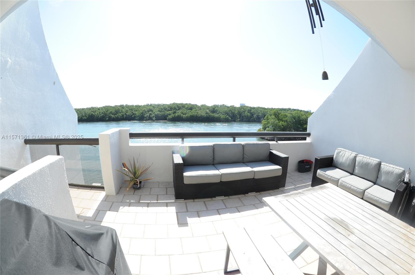 POINCIANA IS YT & RCQ CLU - Residential