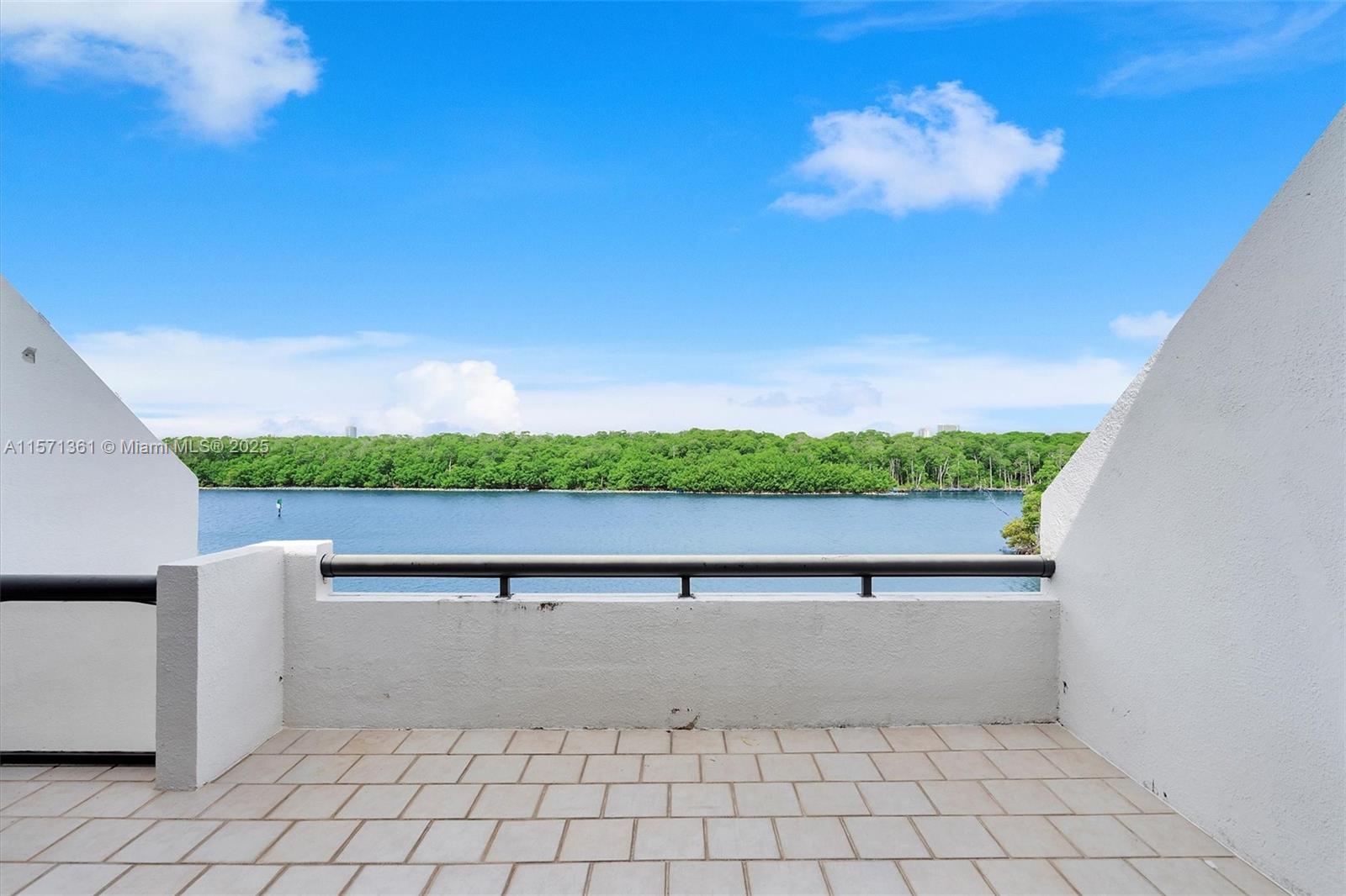 POINCIANA IS YT & RCQ CLU - Residential